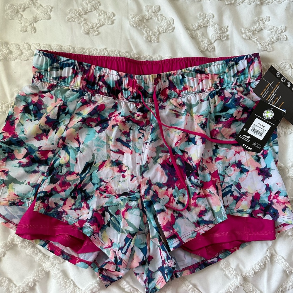 NWT Avia shorts